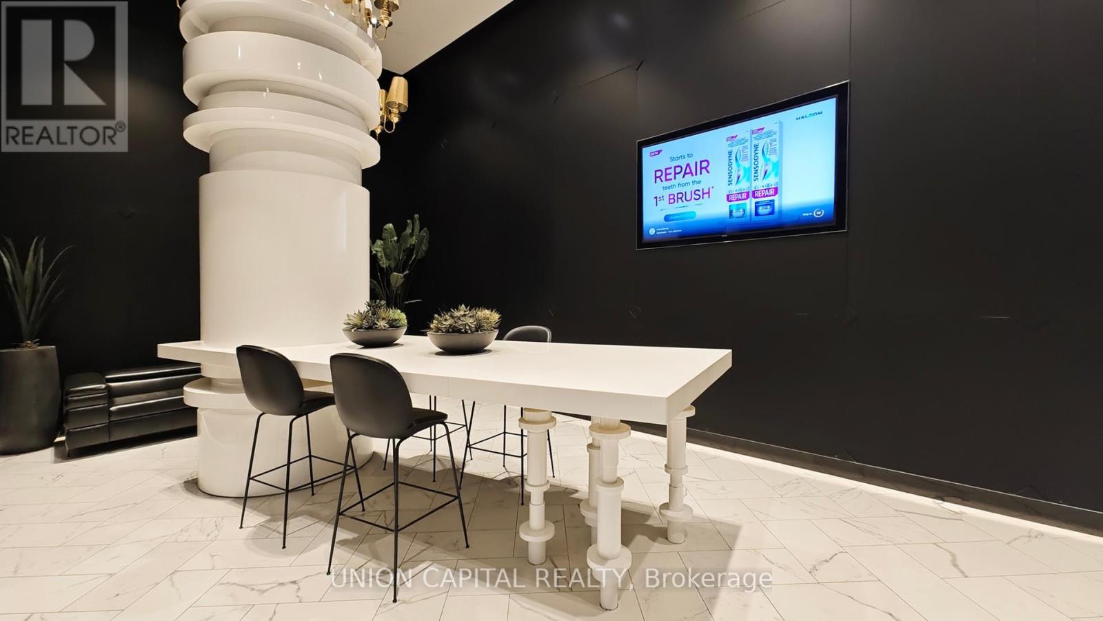 4215 - 87 Peter Street, Toronto, Ontario  M5V 0P1 - Photo 4 - C12848654