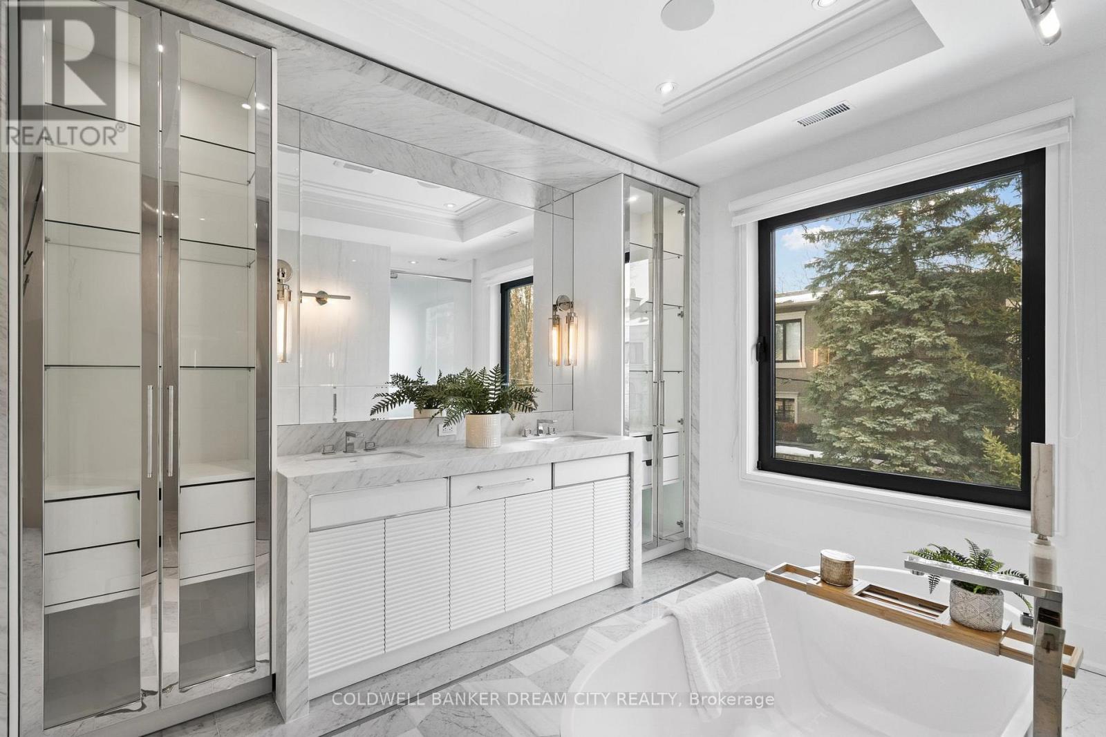 101 Dunloe Road, Toronto, Ontario  M5P 2T7 - Photo 31 - C12848668