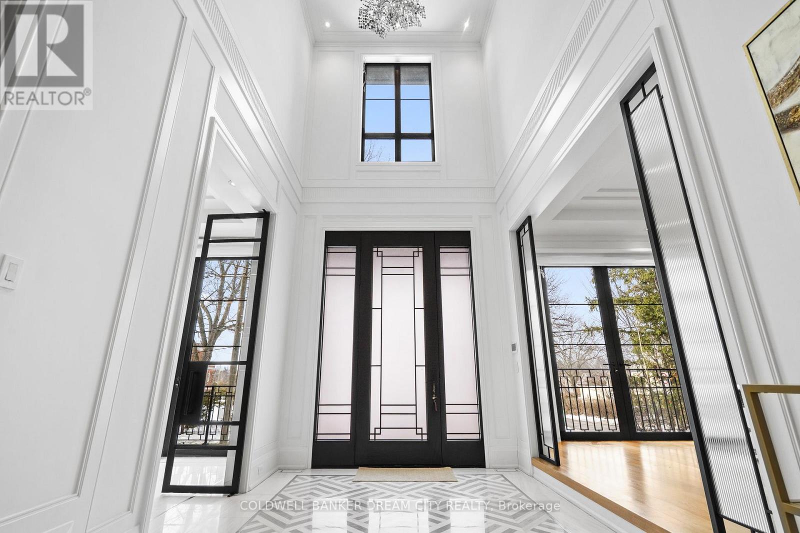 101 Dunloe Road, Toronto, Ontario  M5P 2T7 - Photo 4 - C12848668