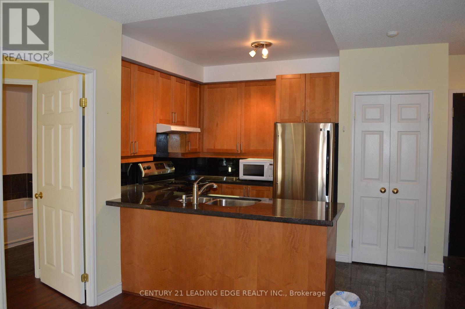 1609 - 55 Bloor Street E, Toronto, Ontario  M4W 3G7 - Photo 4 - C12848676