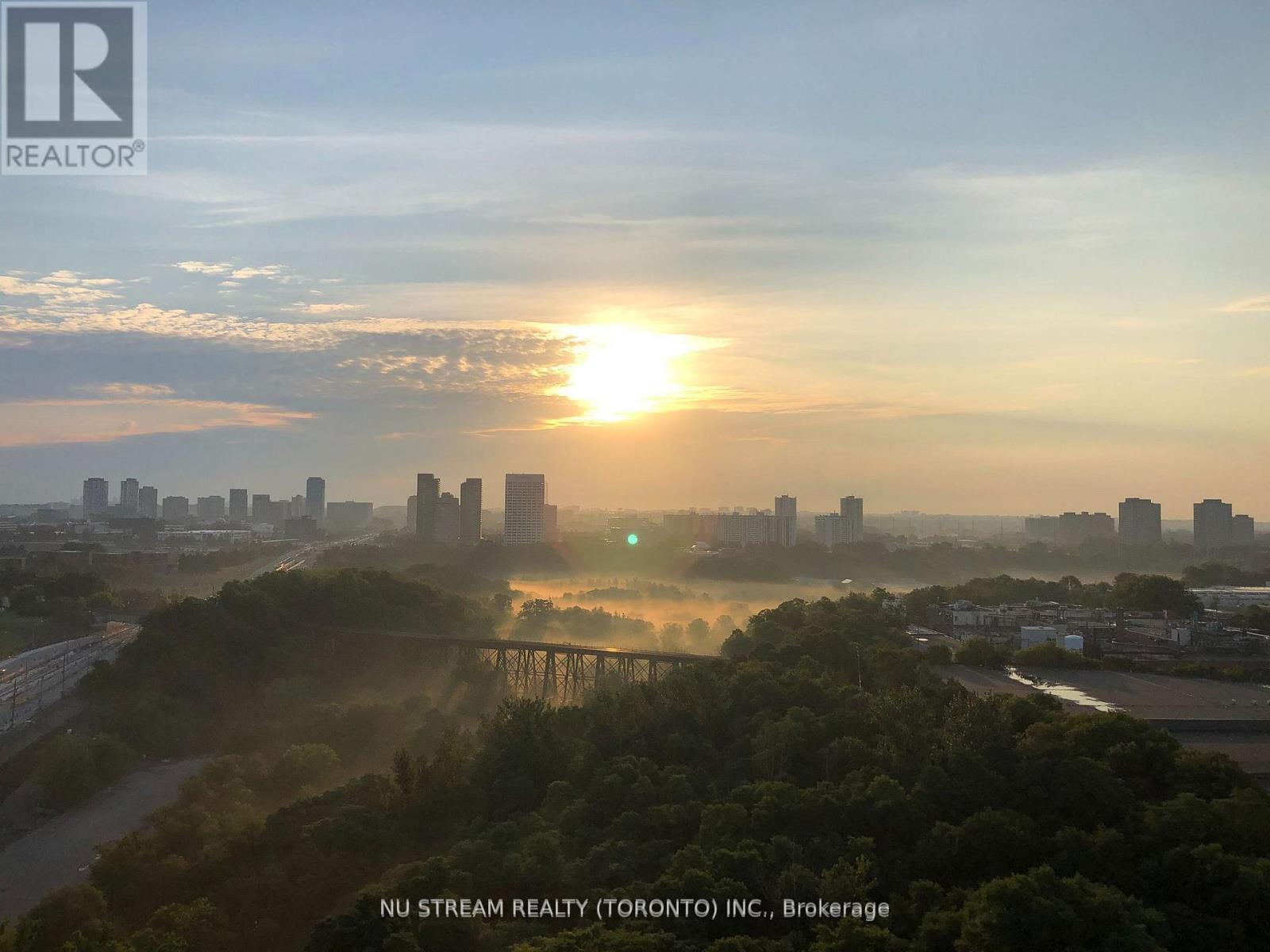 1718 - 160 Vanderhoof Avenue, Toronto, Ontario  M4G 0B7 - Photo 19 - C12848680