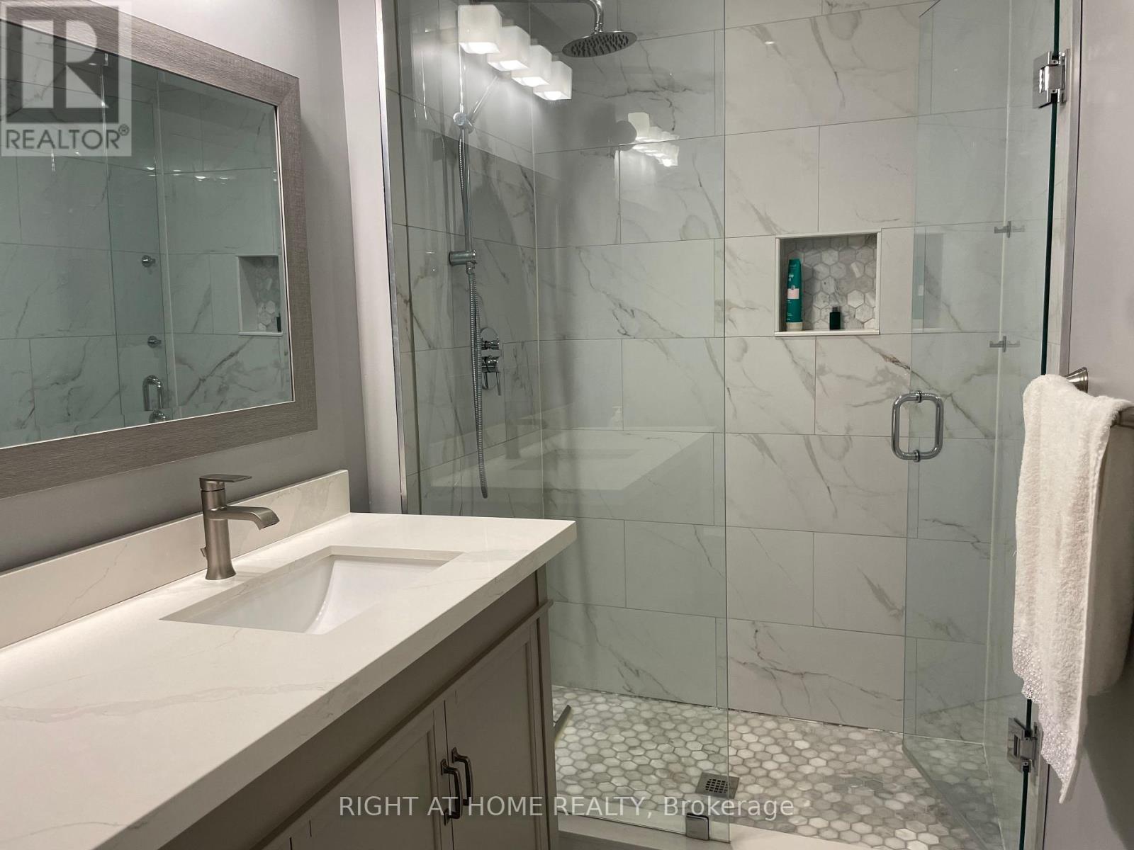 41 Baroness Crescent, Toronto, Ontario  M2J 3K4 - Photo 10 - C12848824