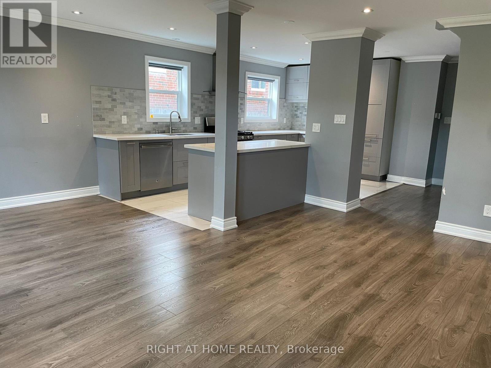 41 Baroness Crescent, Toronto, Ontario  M2J 3K4 - Photo 4 - C12848824