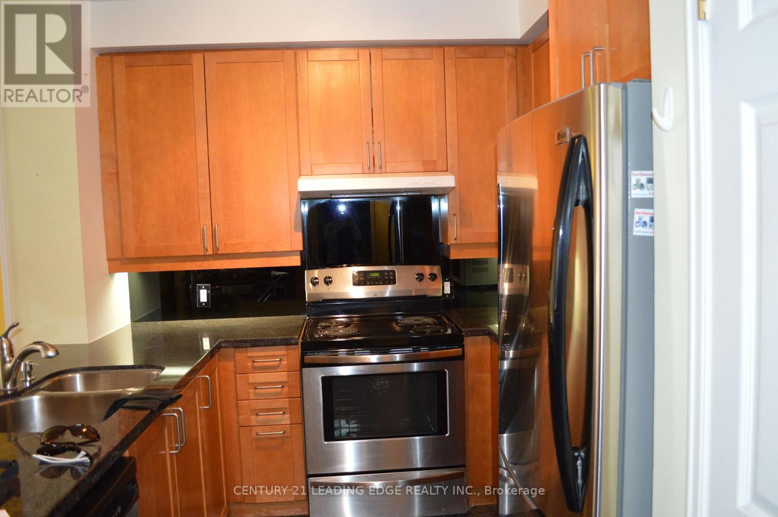 1609 - 55 Bloor Street E, Toronto, Ontario  M4W 3G7 - Photo 3 - C12848960