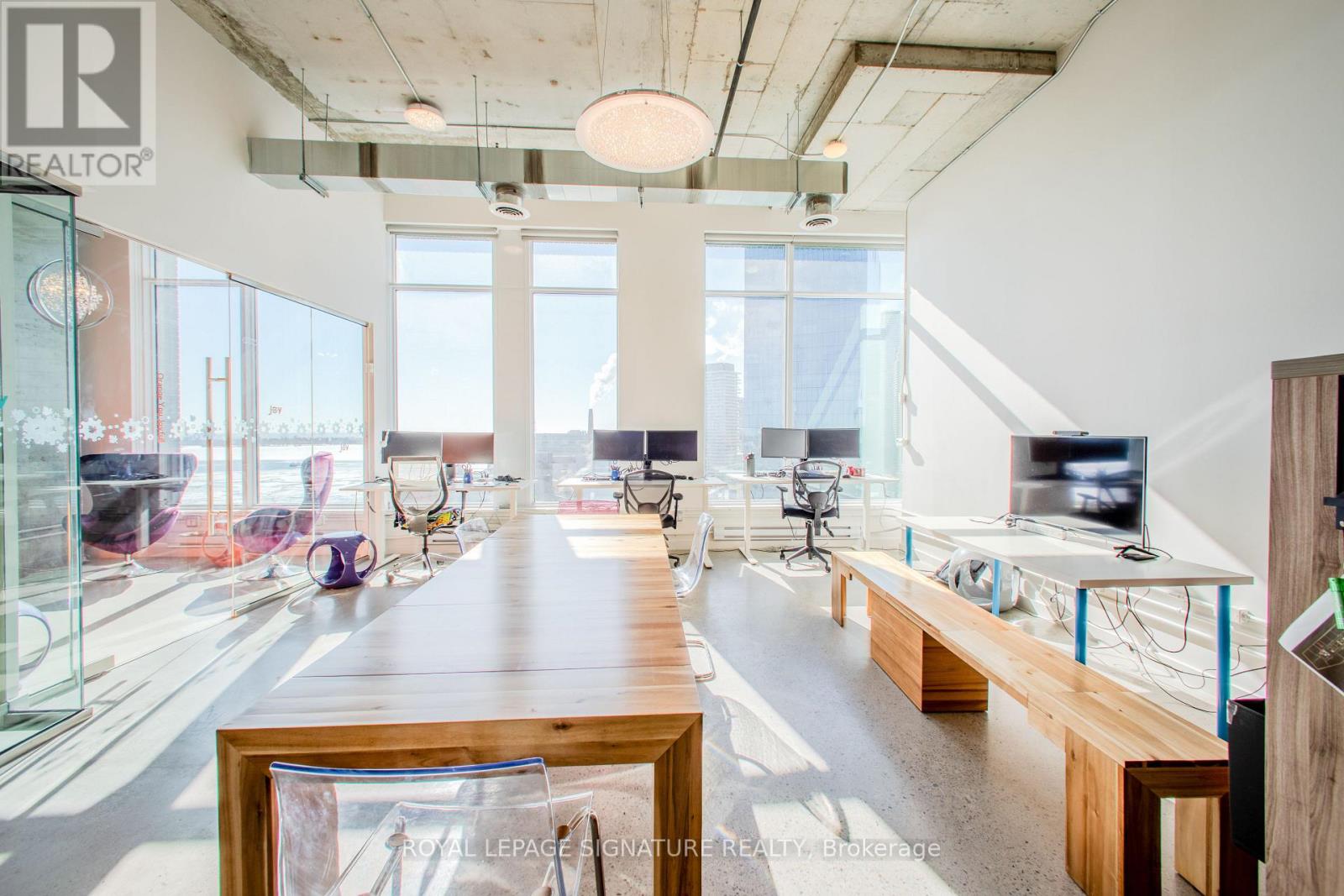 1218 - 130 Queens Quay E, Toronto, Ontario  M5A 3Y5 - Photo 2 - C12849000