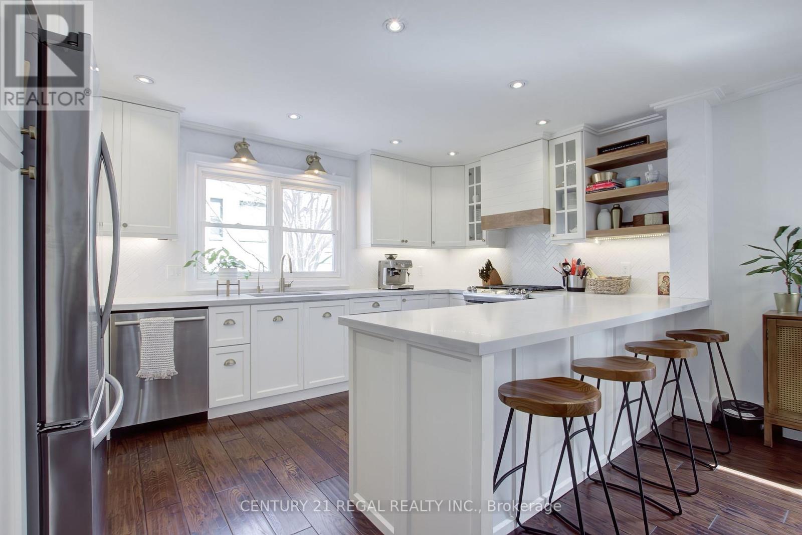 48 Michener Court, Toronto, Ontario  M6J 3R6 - Photo 12 - C12849020