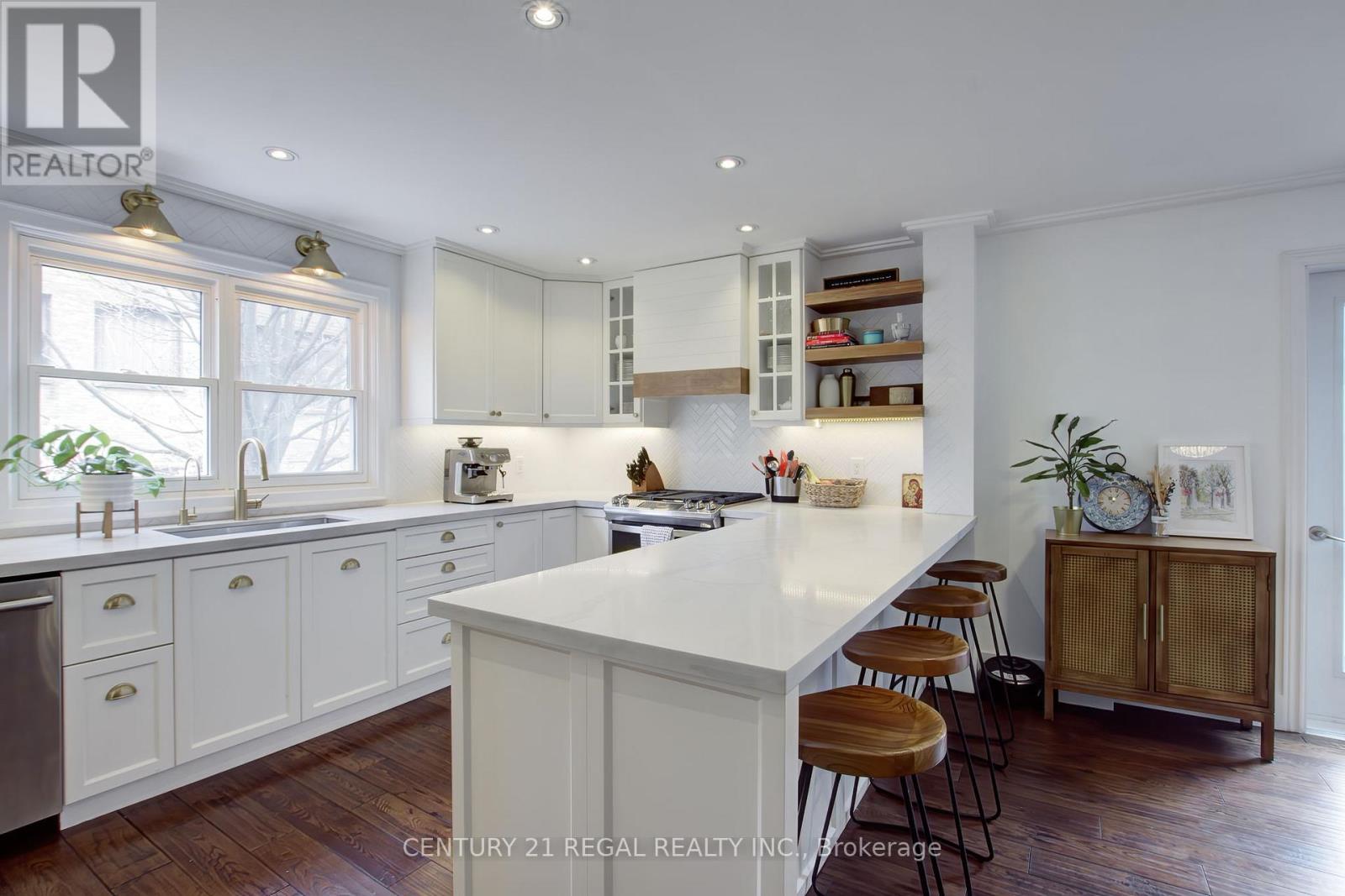 48 Michener Court, Toronto, Ontario  M6J 3R6 - Photo 14 - C12849020