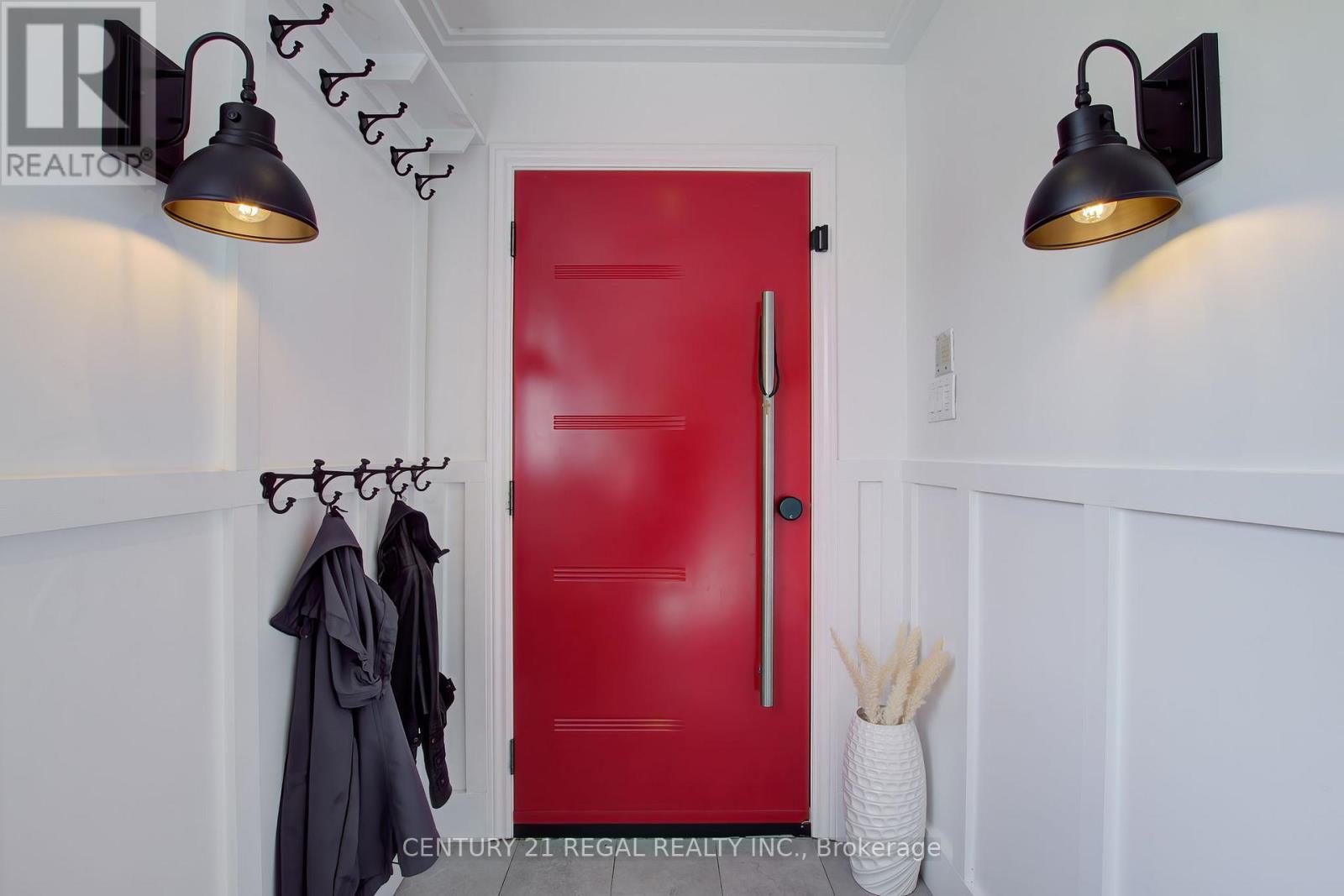 48 Michener Court, Toronto, Ontario  M6J 3R6 - Photo 3 - C12849020