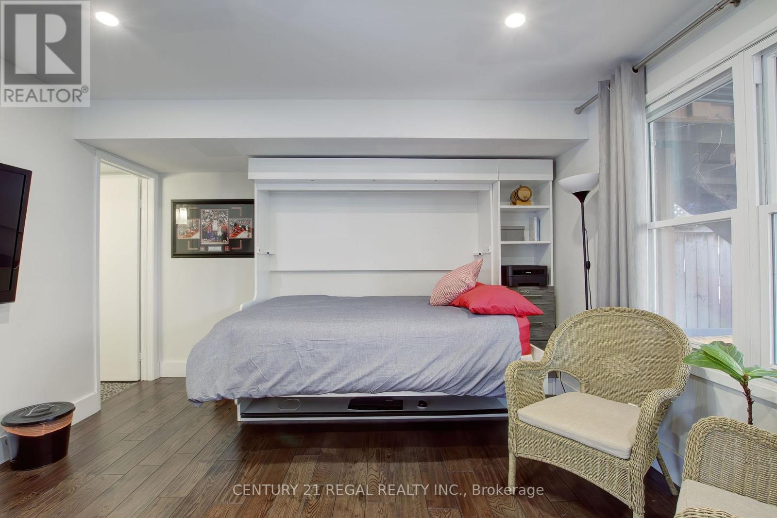 48 Michener Court, Toronto, Ontario  M6J 3R6 - Photo 8 - C12849020