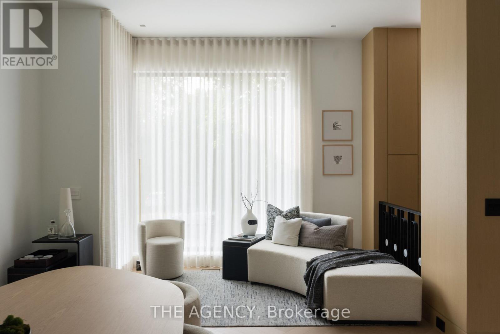 126 Sherwood Avenue, Toronto, Ontario  M4P 2A7 - Photo 5 - C12849040