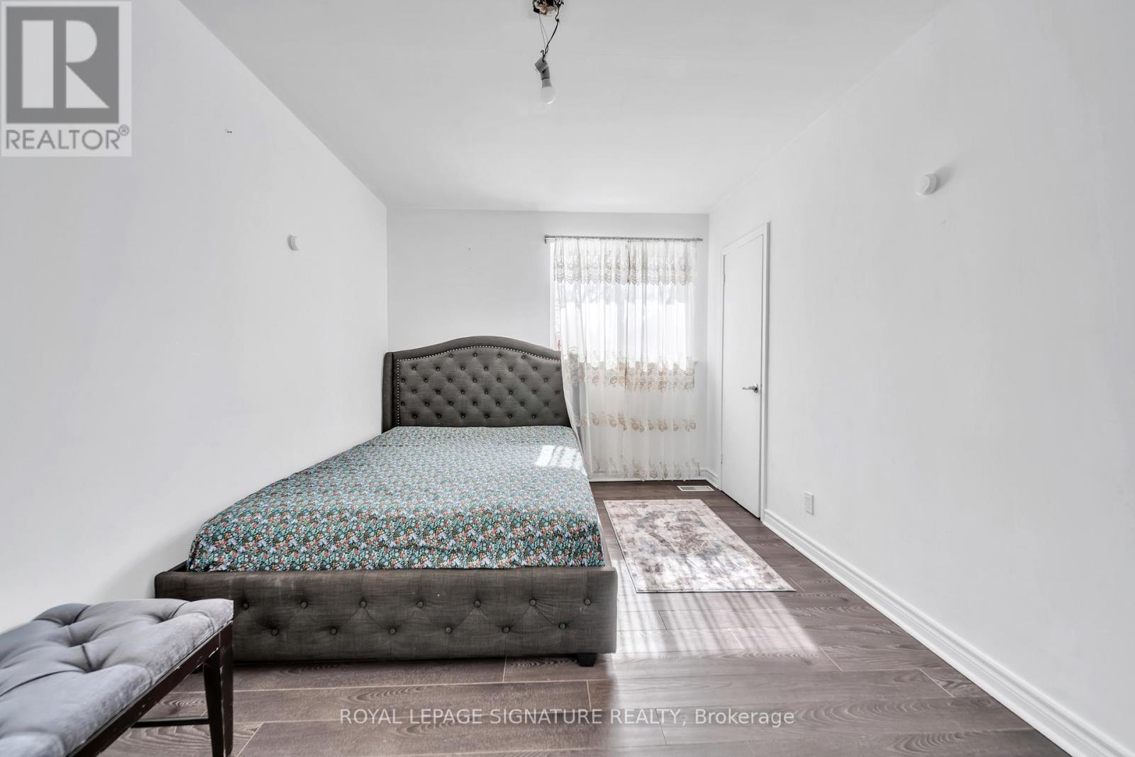 217 Moore Park Avenue, Toronto, Ontario  M2M 1N5 - Photo 11 - C12849054