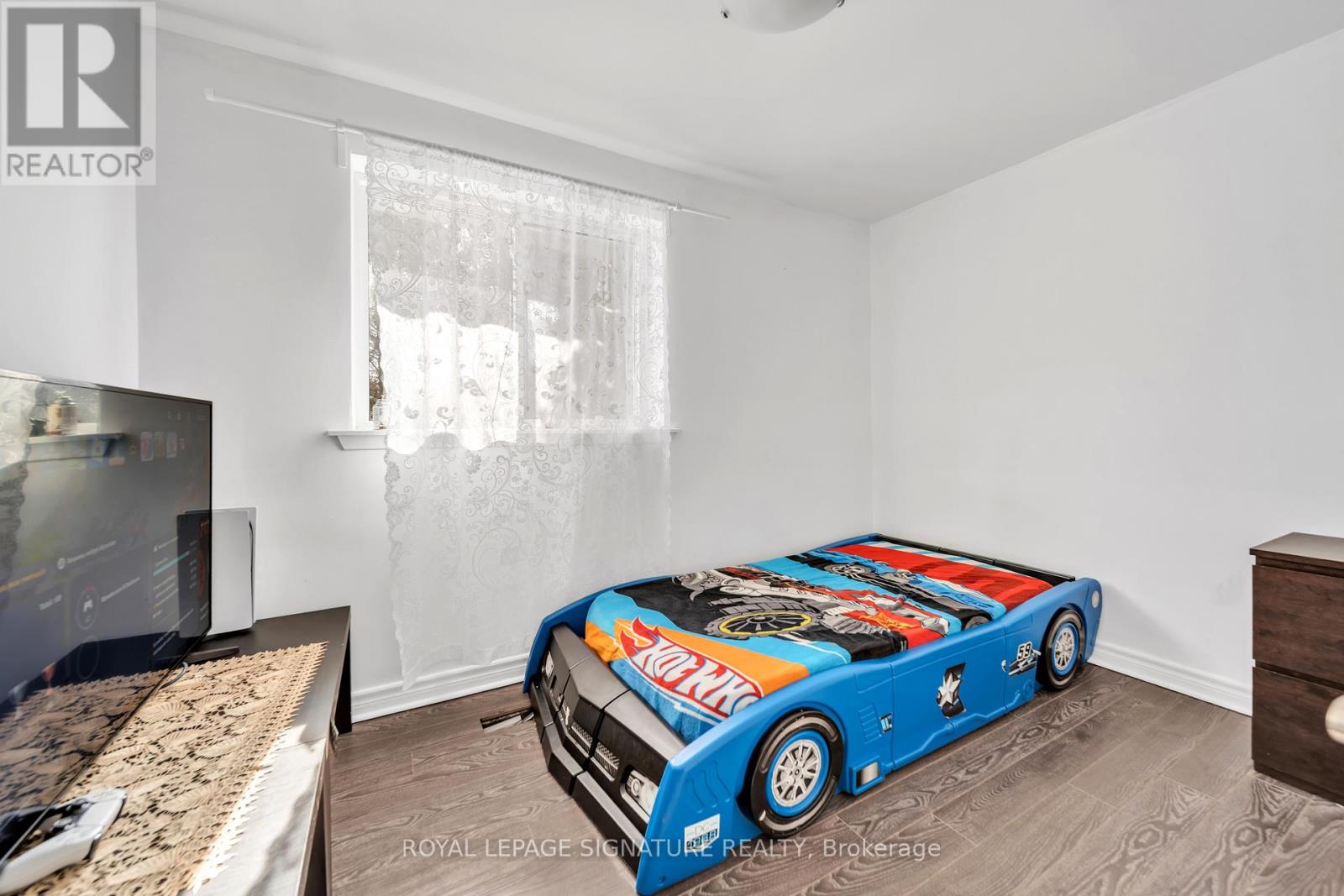 217 Moore Park Avenue, Toronto, Ontario  M2M 1N5 - Photo 23 - C12849054
