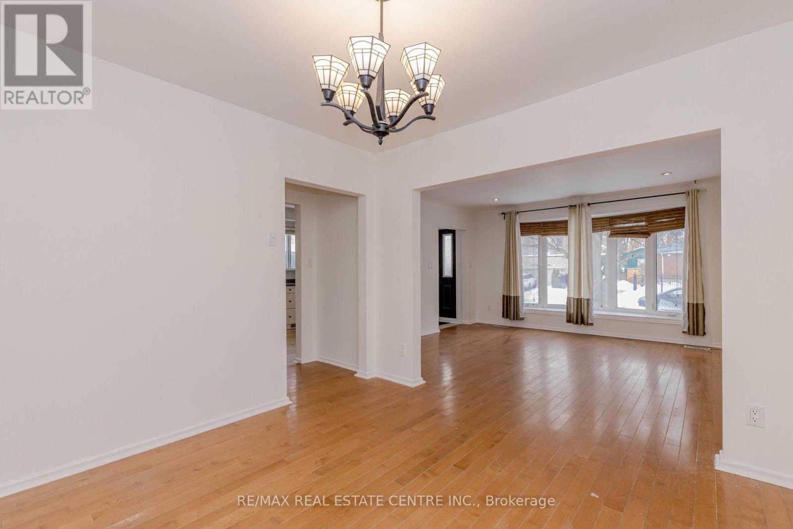 61 Mossbank Drive, Toronto, Ontario  M1G 2C4 - Photo 11 - E12848980