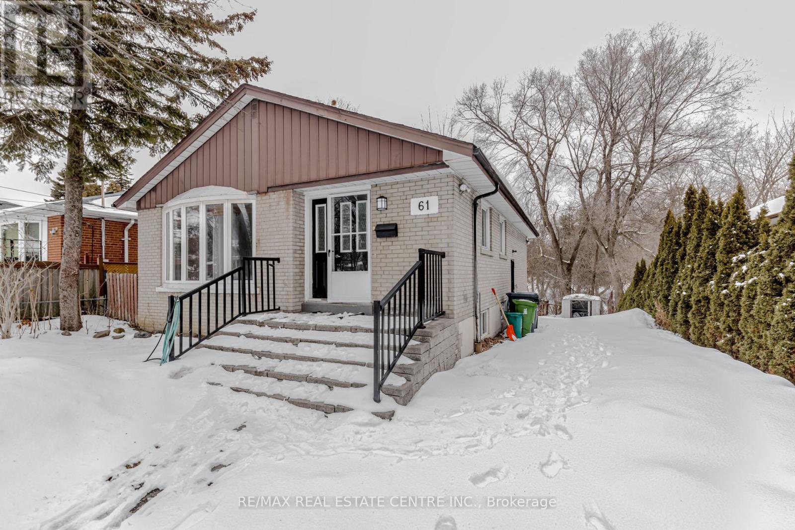 61 Mossbank Drive, Toronto, Ontario  M1G 2C4 - Photo 2 - E12848980