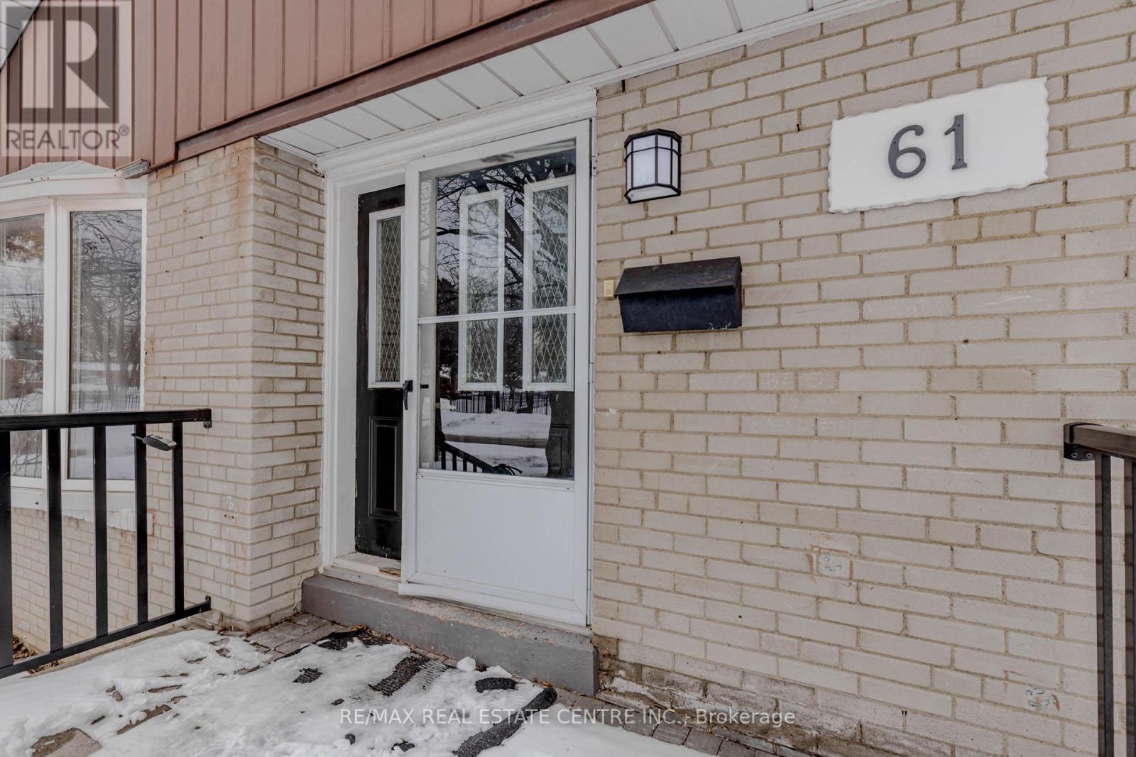 61 Mossbank Drive, Toronto, Ontario  M1G 2C4 - Photo 3 - E12848980