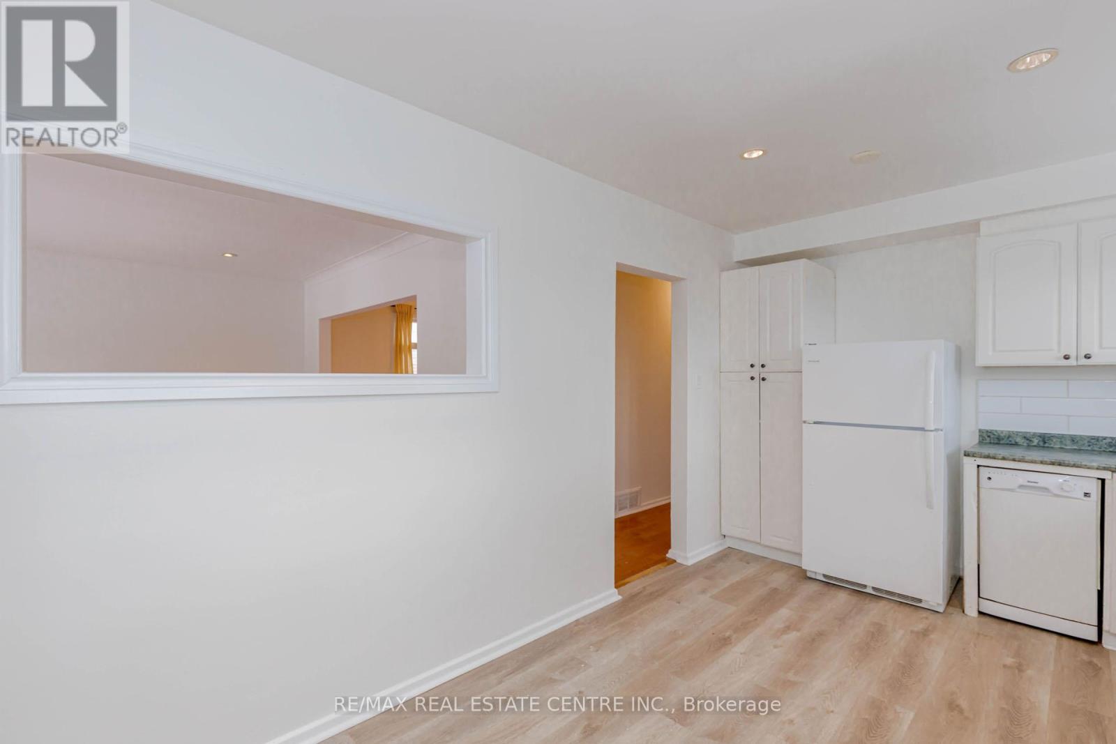 61 Mossbank Drive, Toronto, Ontario  M1G 2C4 - Photo 5 - E12848980