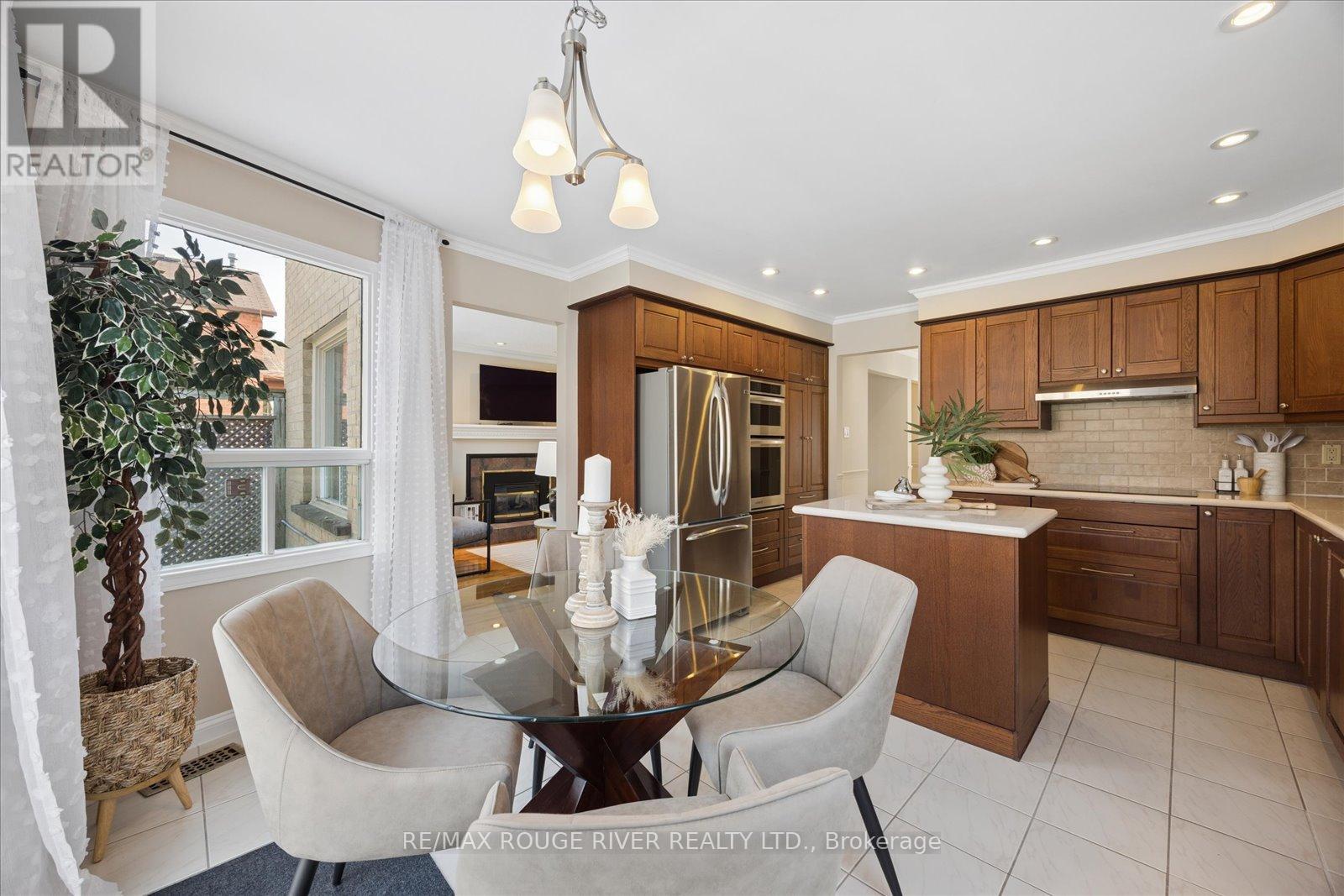 598 Maitland Drive, Pickering (Rosebank), Ontario  L1W 3T6 - Photo 10 - E12849072