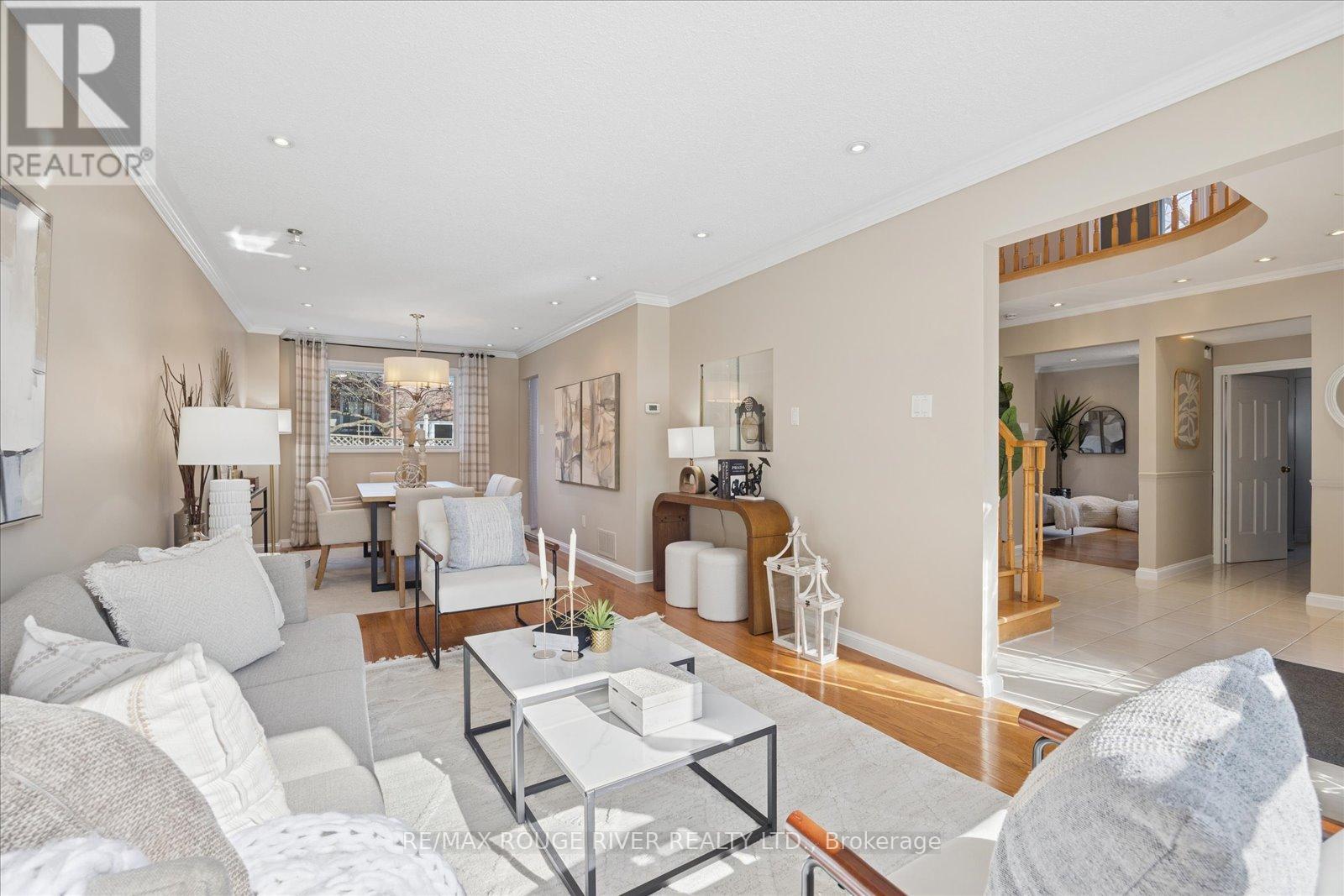 598 Maitland Drive, Pickering (Rosebank), Ontario  L1W 3T6 - Photo 7 - E12849072