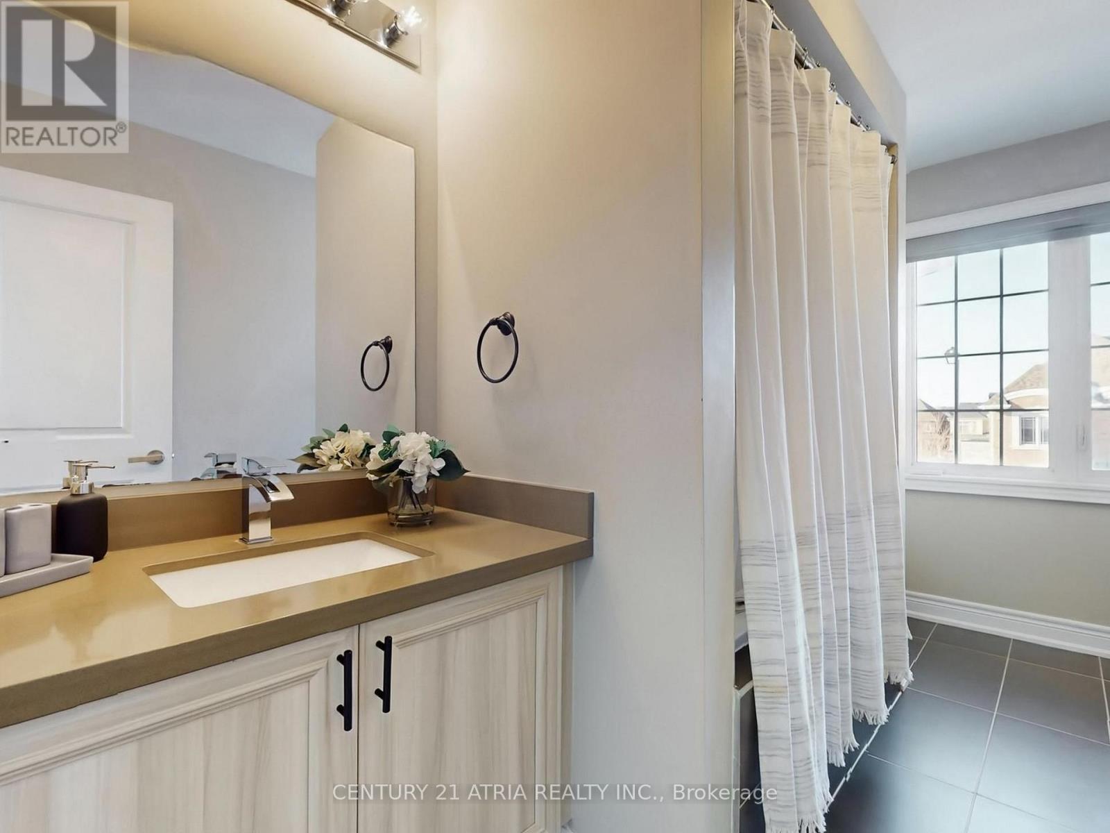 160 Mondial Crescent, East Gwillimbury, Ontario  L9N 0S1 - Photo 28 - N12847848