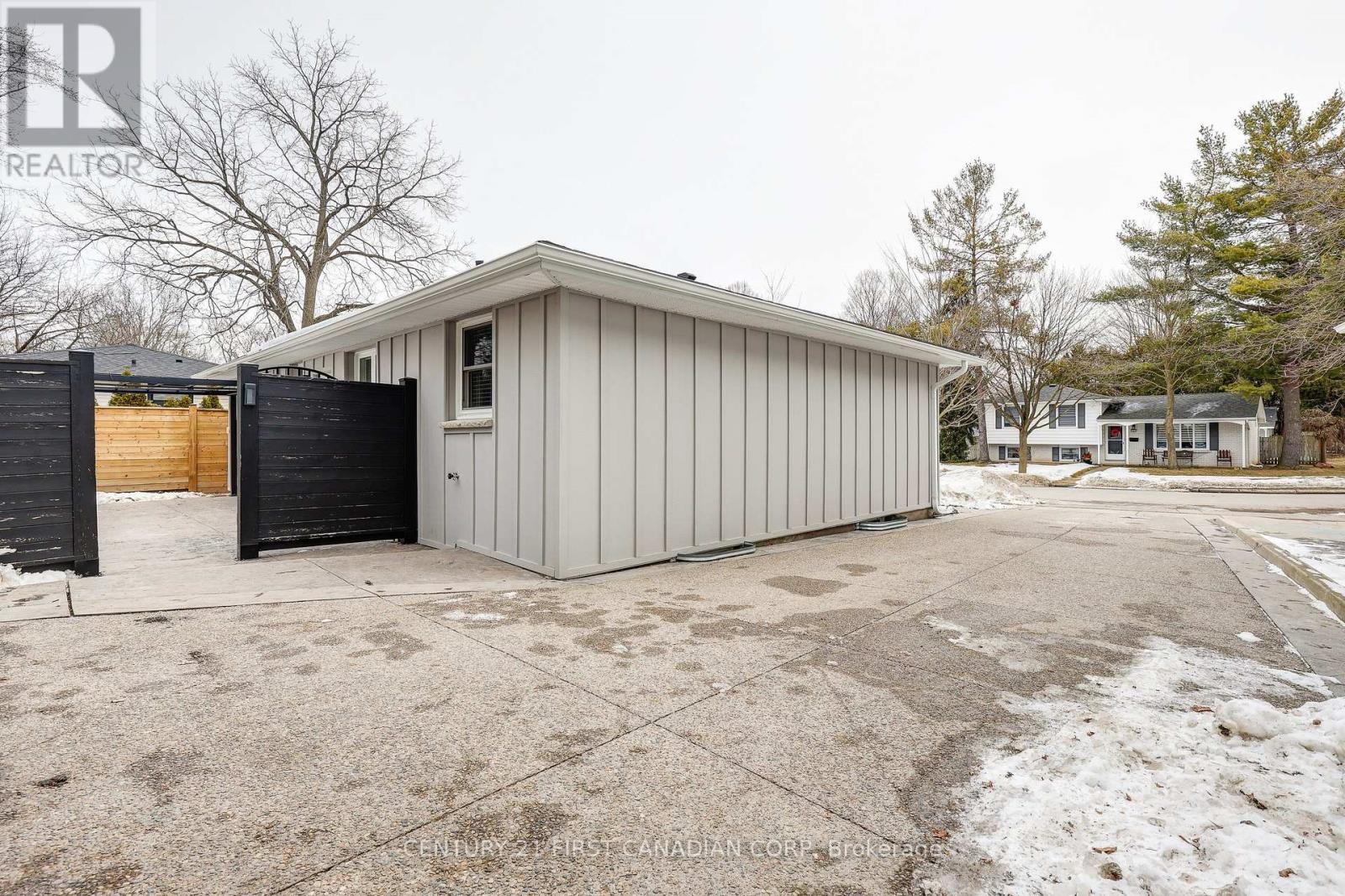 527 Belvedere Avenue, London South, Ontario  N6K 2R4 - Photo 5 - X12848376