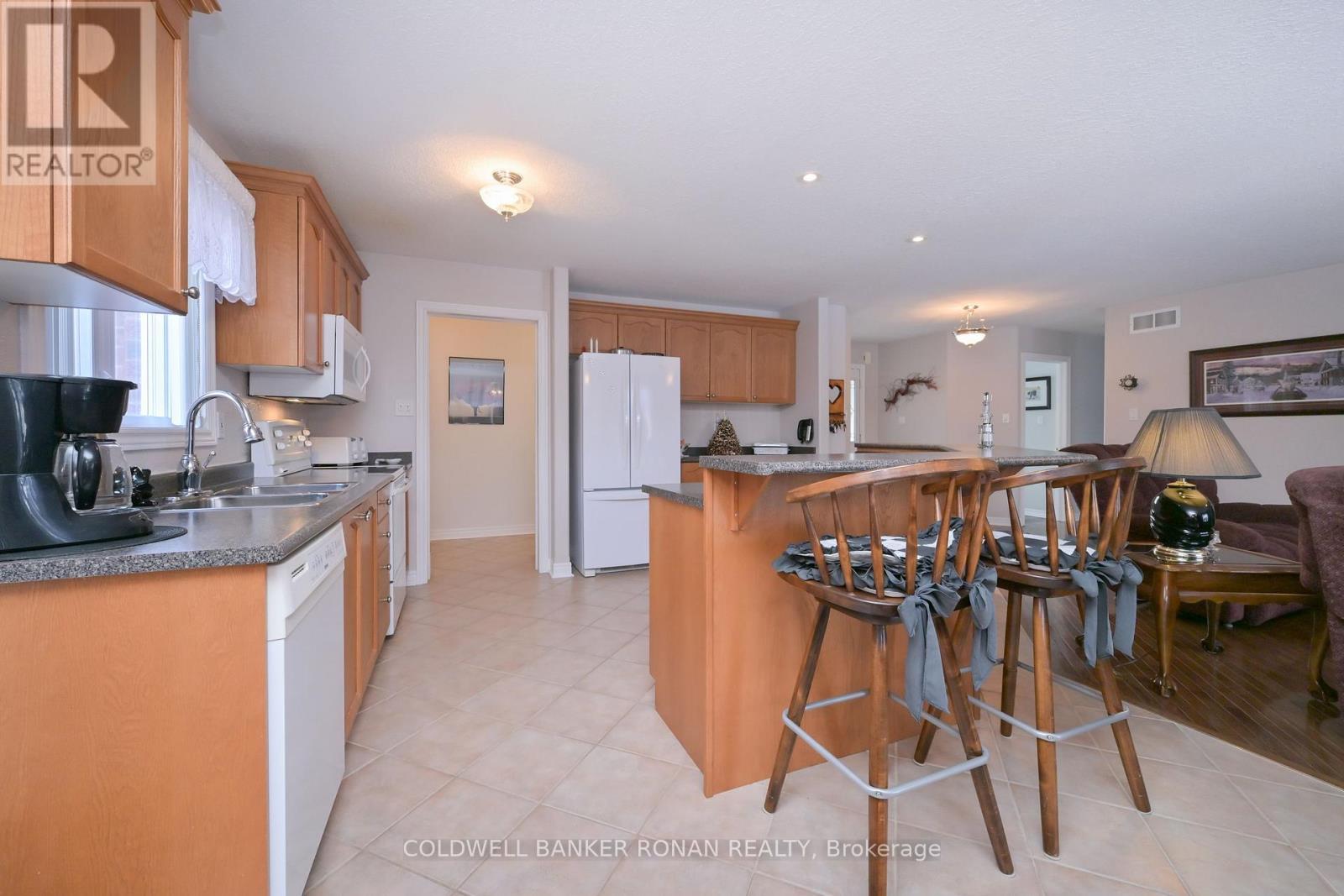 30 Lynch Lane, Adjala-Tosorontio (Everett), Ontario  L0M 1J0 - Photo 5 - N12848700