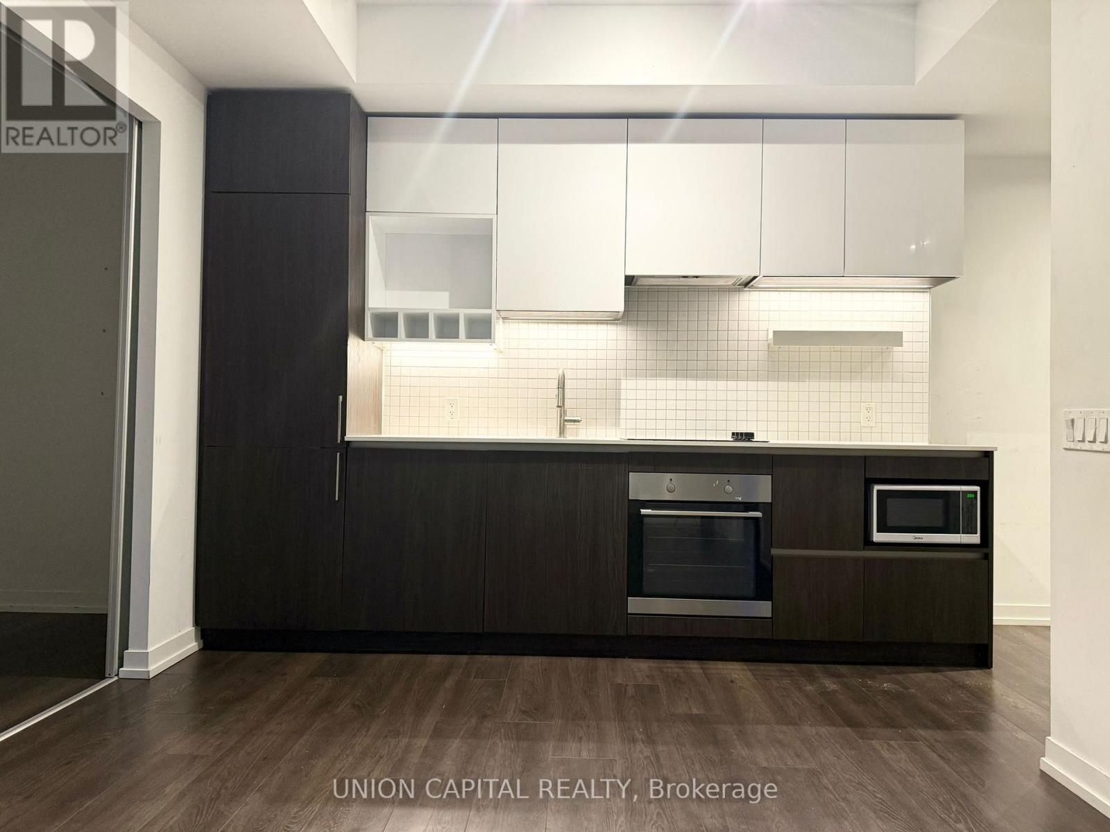 5212 - 5 Buttermill Avenue, Vaughan, Ontario  L4K 0J5 - Photo 2 - N12848702