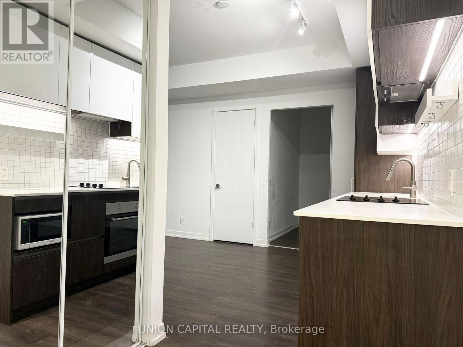 5212 - 5 Buttermill Avenue, Vaughan, Ontario  L4K 0J5 - Photo 4 - N12848702