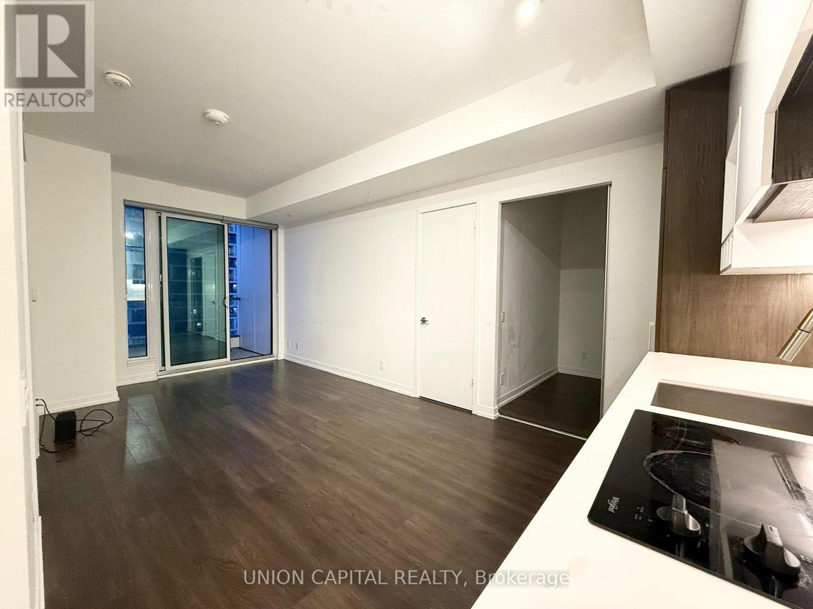 5212 - 5 Buttermill Avenue, Vaughan, Ontario  L4K 0J5 - Photo 5 - N12848702