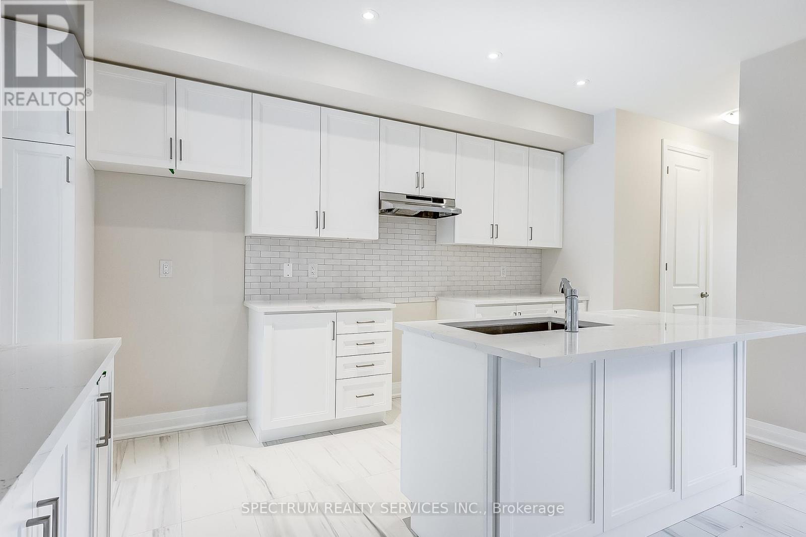 13 Jack Carson Drive, Markham, Ontario  L6B 1R8 - Photo 11 - N12848778