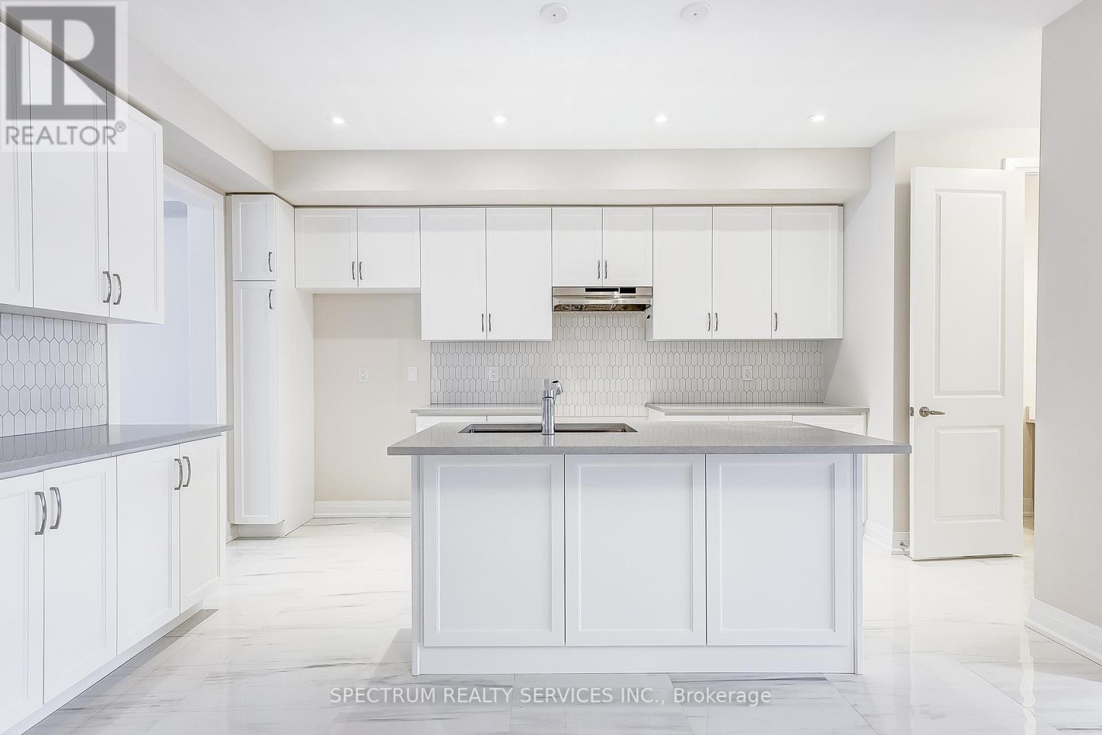 35 John Rolph Street, Markham, Ontario  L6B 1R8 - Photo 12 - N12848788