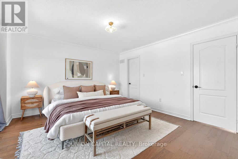 555 South Unionville Avenue, Markham (Village Green-South Unionville), Ontario  L3R 5G8 - Photo 17 - N12848820