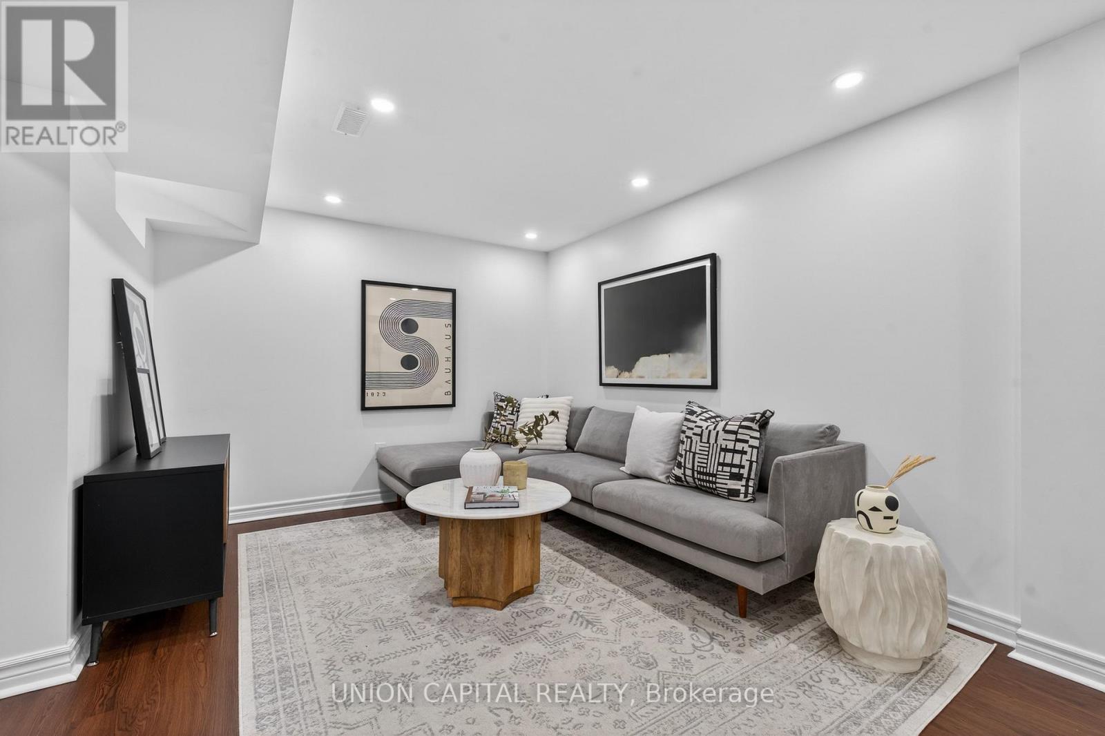 555 South Unionville Avenue, Markham (Village Green-South Unionville), Ontario  L3R 5G8 - Photo 27 - N12848820