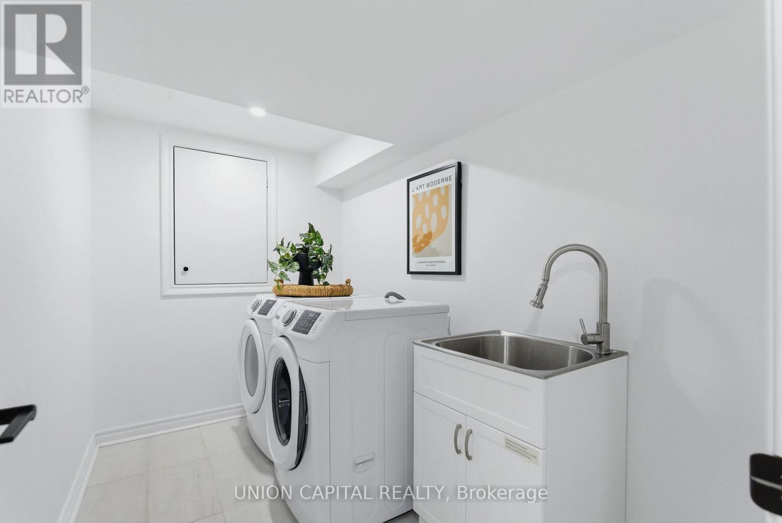 555 South Unionville Avenue, Markham (Village Green-South Unionville), Ontario  L3R 5G8 - Photo 33 - N12848820