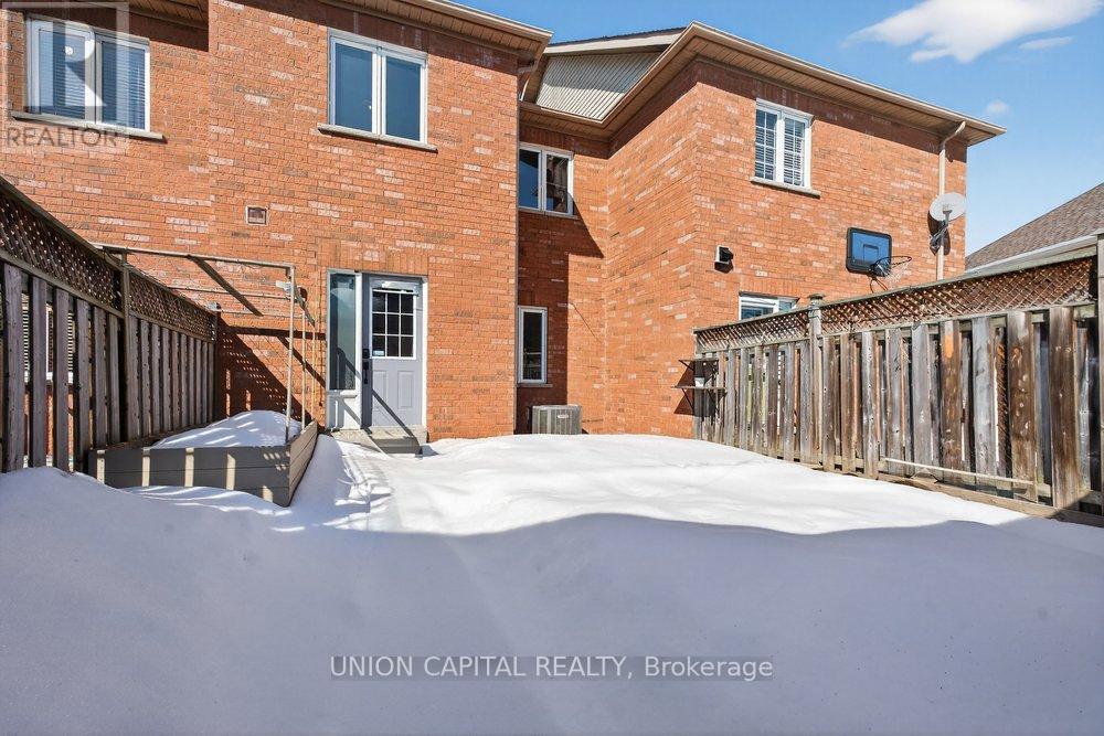 555 South Unionville Avenue, Markham (Village Green-South Unionville), Ontario  L3R 5G8 - Photo 34 - N12848820