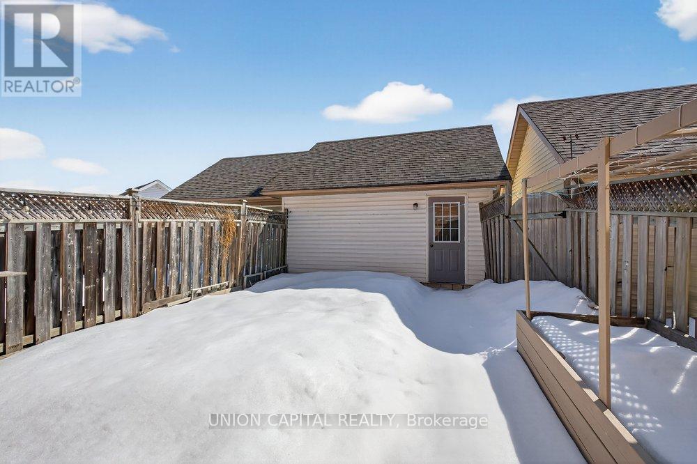 555 South Unionville Avenue, Markham (Village Green-South Unionville), Ontario  L3R 5G8 - Photo 35 - N12848820