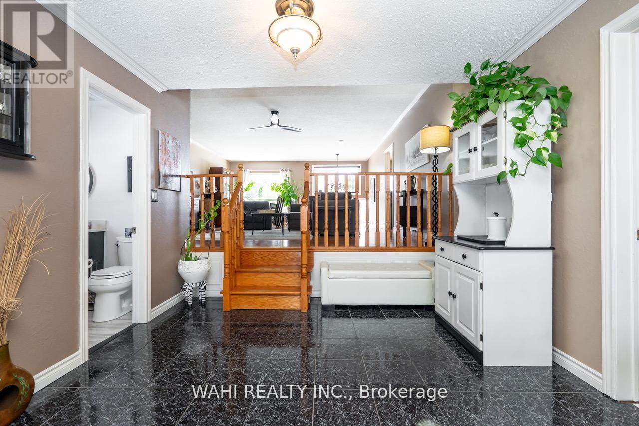 1336 Maple Road, Innisfil, Ontario  L0L 1C0 - Photo 9 - N12848892