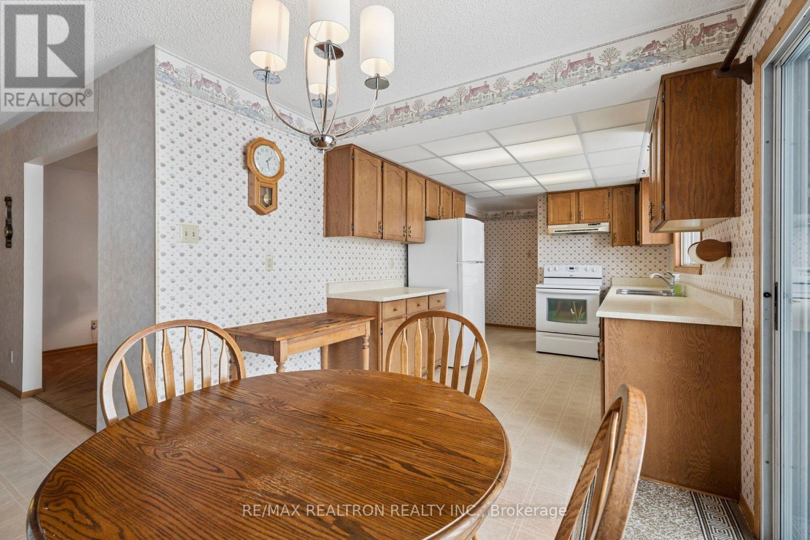 21084 Woodbine Avenue, East Gwillimbury, Ontario  L0G 1R0 - Photo 11 - N12848922