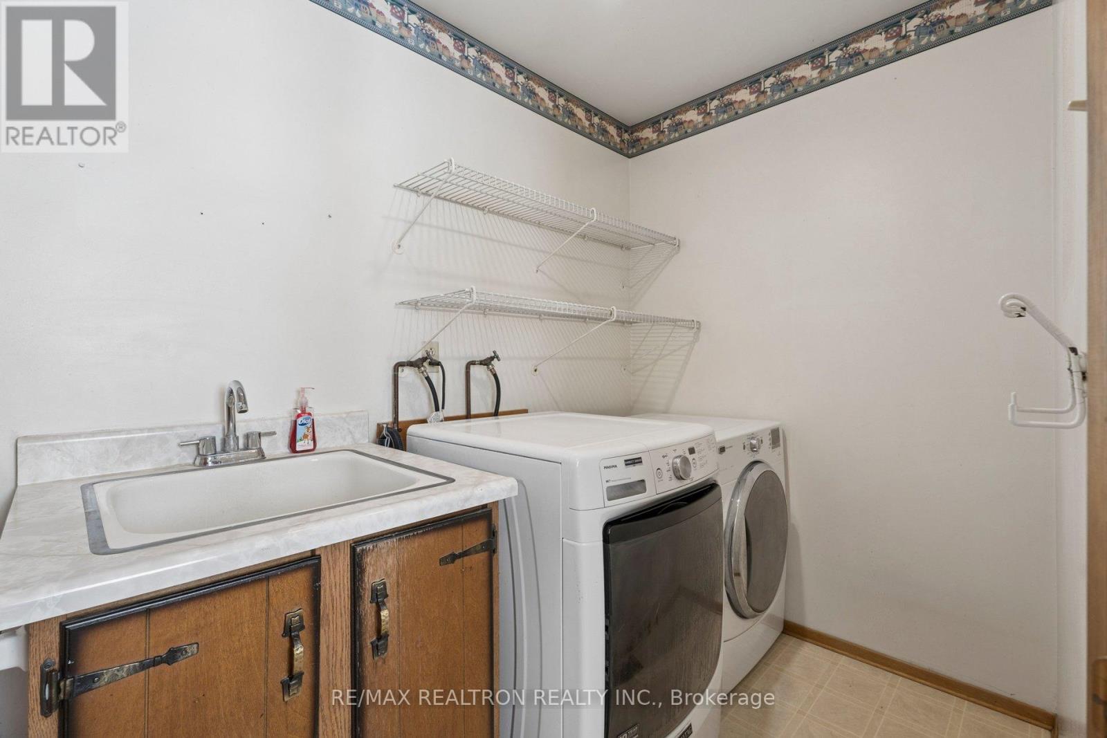 21084 Woodbine Avenue, East Gwillimbury, Ontario  L0G 1R0 - Photo 14 - N12848922