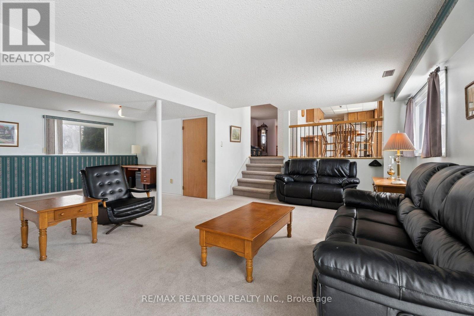 21084 Woodbine Avenue, East Gwillimbury, Ontario  L0G 1R0 - Photo 23 - N12848922