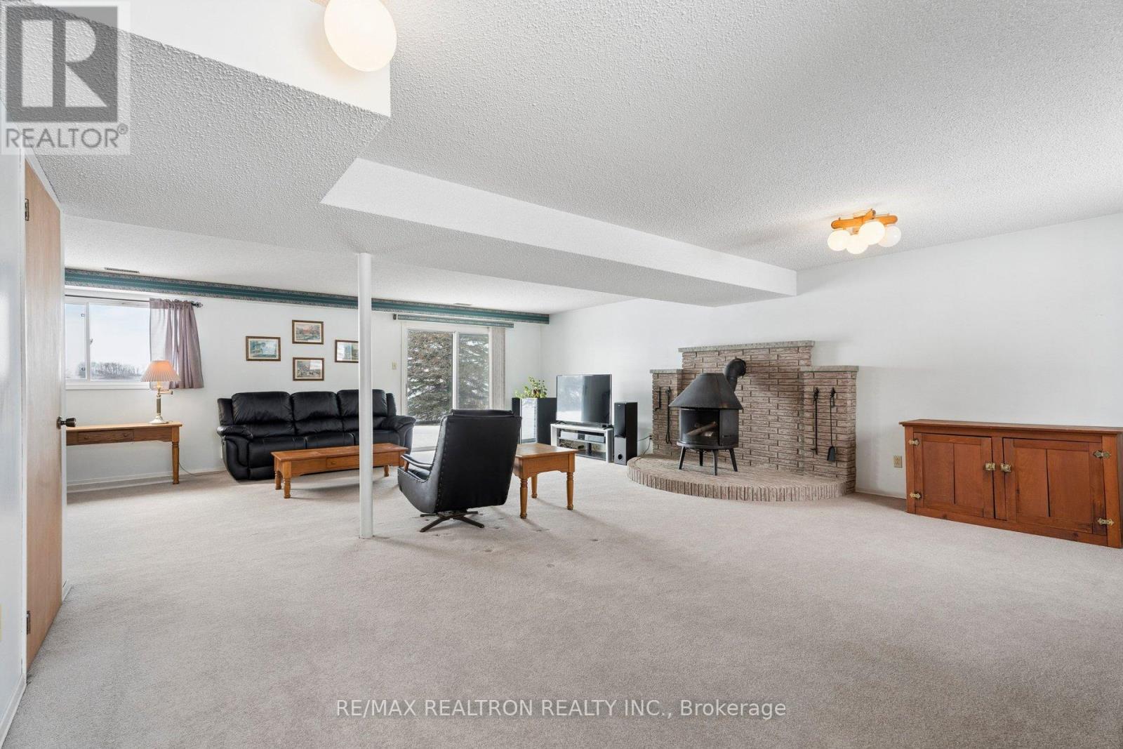 21084 Woodbine Avenue, East Gwillimbury, Ontario  L0G 1R0 - Photo 25 - N12848922