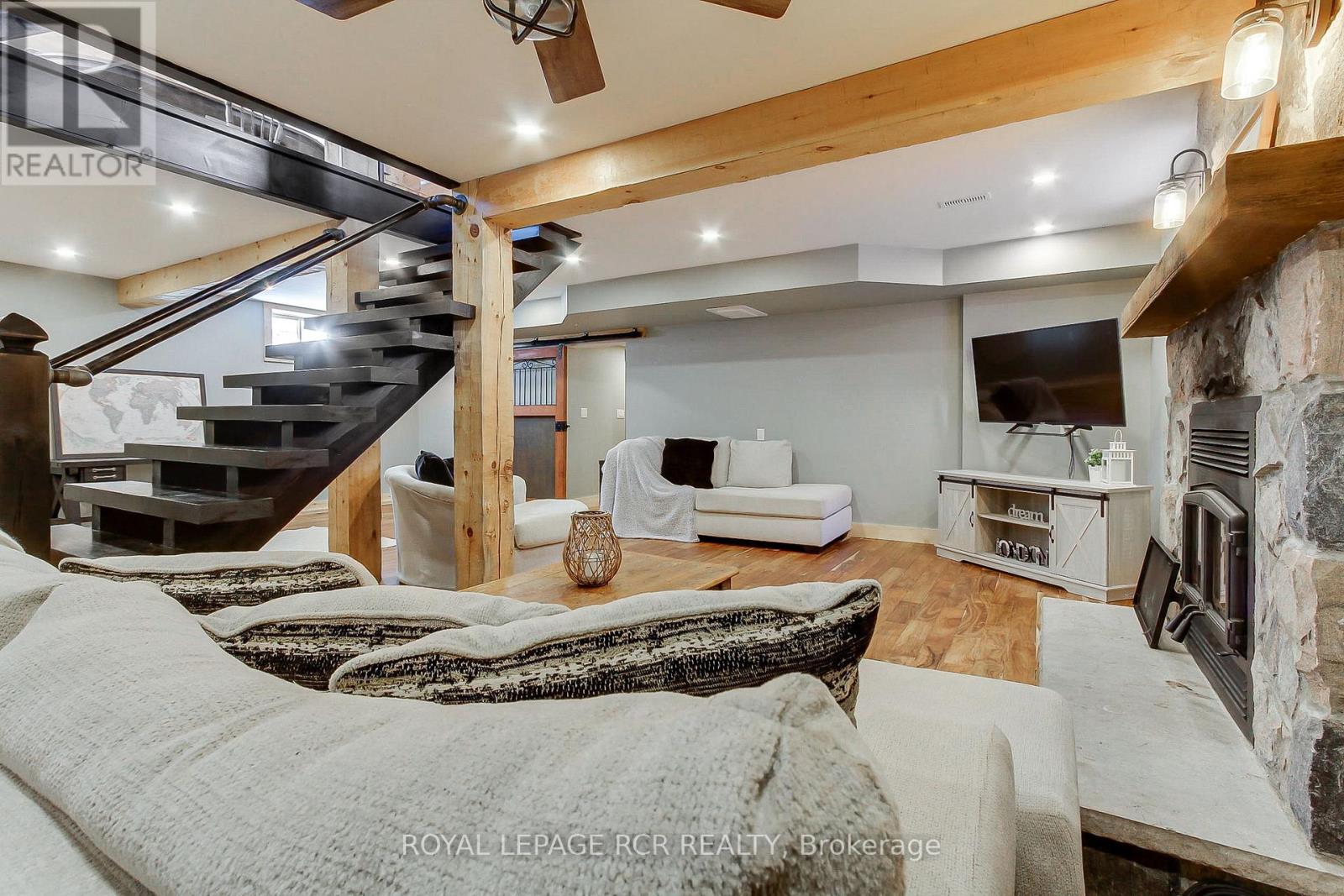 2074 Line 13, Bradford West Gwillimbury, Ontario  L0L 1R0 - Photo 32 - N12848926