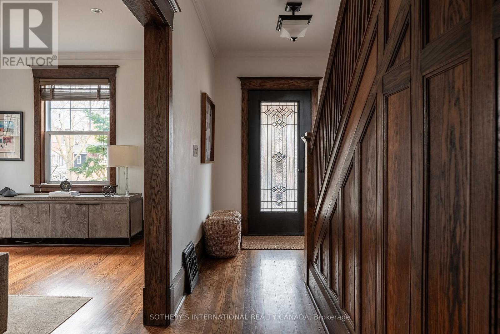 77 Catherine Avenue, Aurora, Ontario  L4G 1K6 - Photo 3 - N12848930