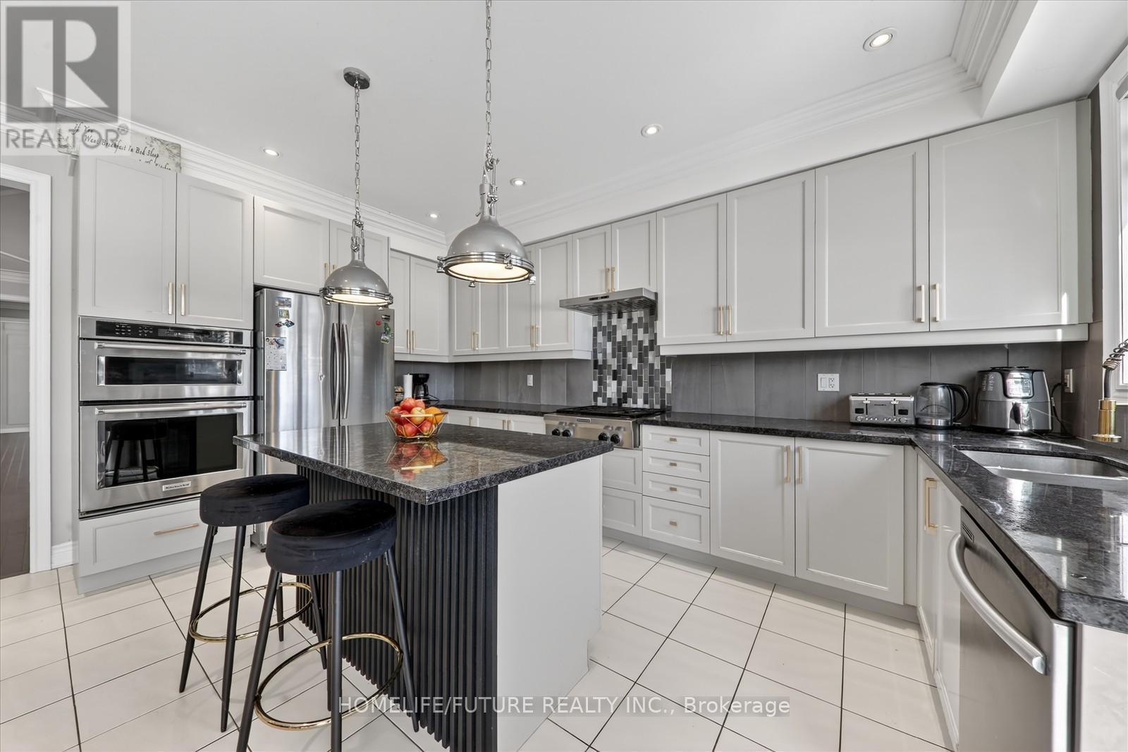 35 Mohandas Drive, Markham (Cedarwood), Ontario  L3S 0E5 - Photo 15 - N12848948