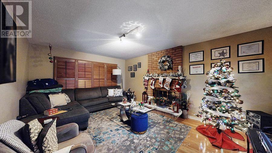 719 Shanahan Boulevard, Newmarket, Ontario  L3X 1P8 - Photo 10 - N12848950