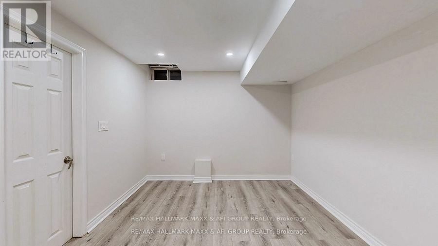 719 Shanahan Boulevard, Newmarket, Ontario  L3X 1P8 - Photo 39 - N12848950