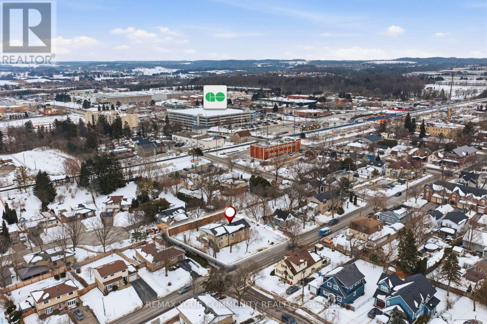 33 Walton Drive, Aurora, Ontario  L4G 1W8 - Photo 3 - N12849008