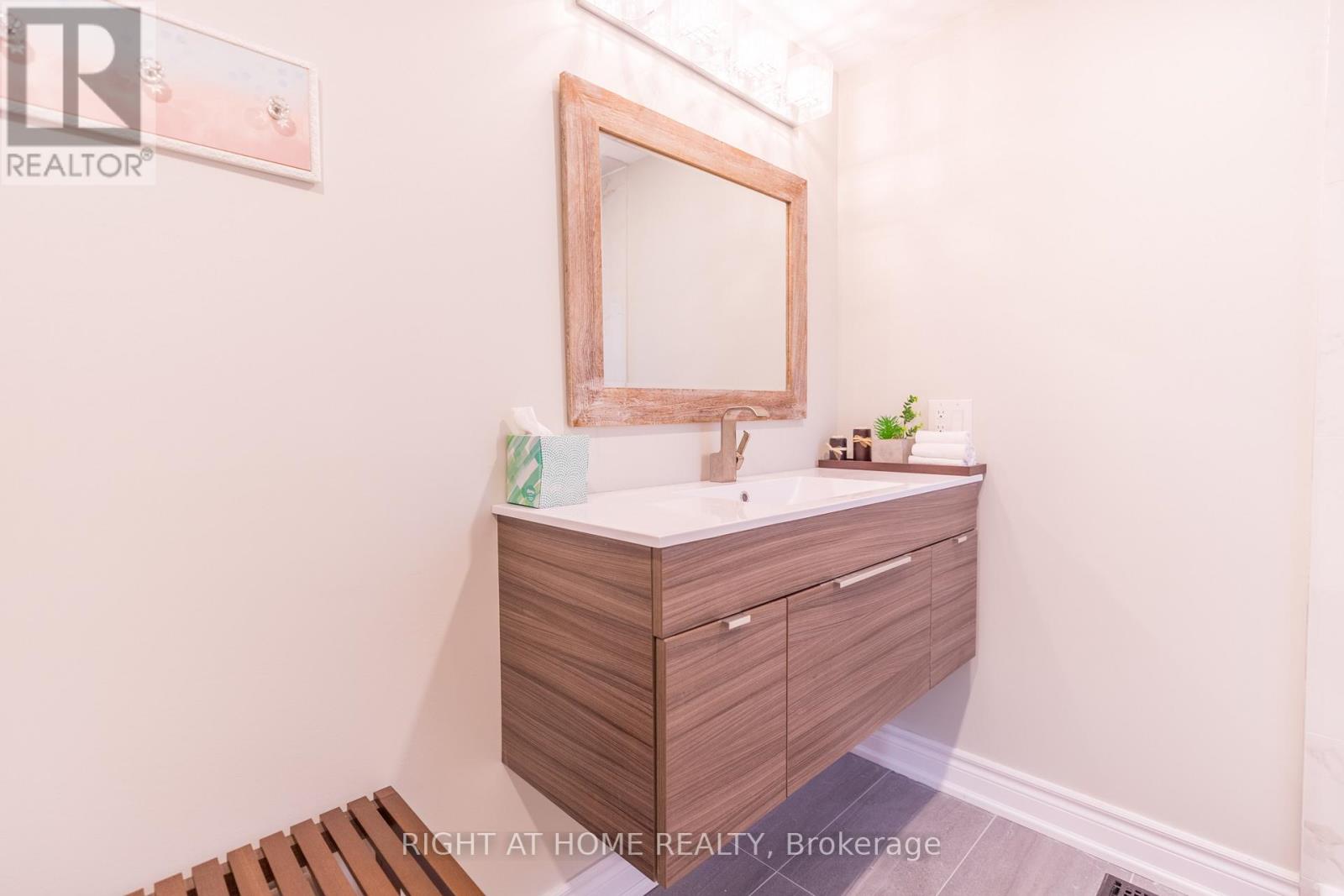 815 Rockaway Road, Georgina, Ontario  L0E 1S0 - Photo 13 - N12849014