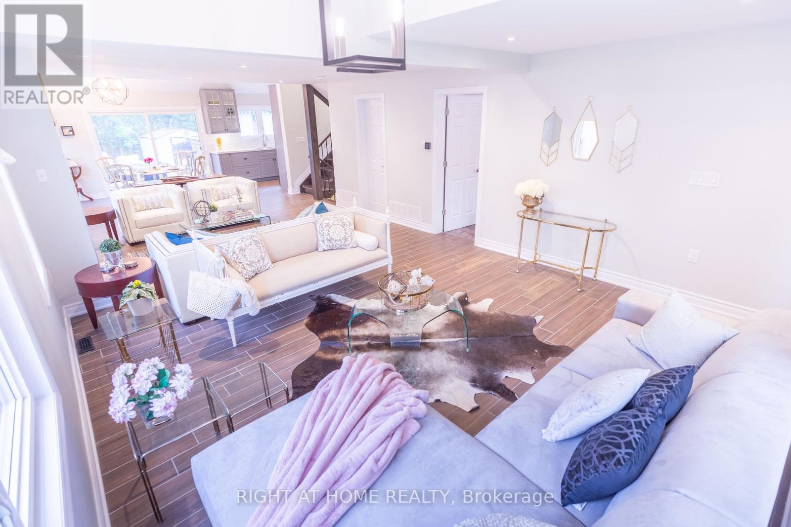 815 Rockaway Road, Georgina, Ontario  L0E 1S0 - Photo 3 - N12849014