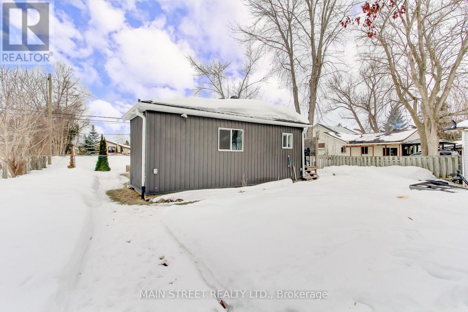1039 Ewart Street, Innisfil, Ontario  L0L 1W0 - Photo 23 - N12849016