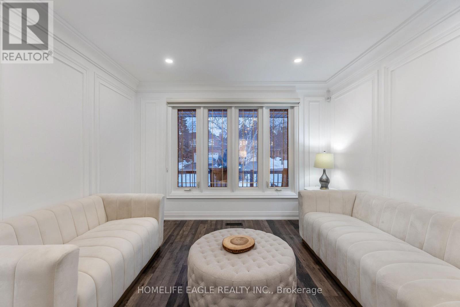 26 Whitetail Court, Vaughan (East Woodbridge), Ontario  L4L 5K9 - Photo 5 - N12849022